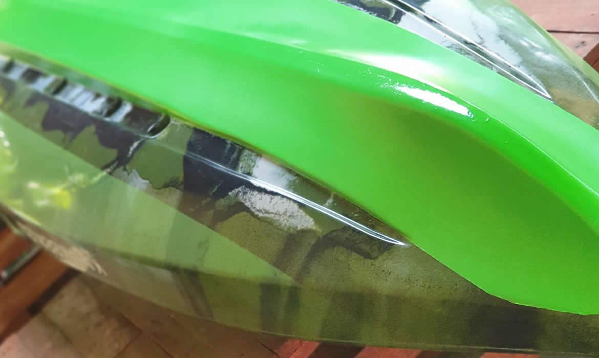 Horgászkajak védelme folyékony gumival Horgászkajak védelme folyékony gumival